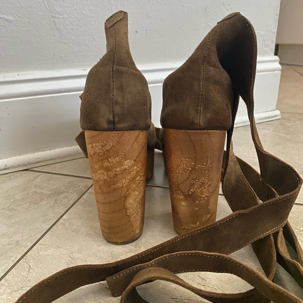Free People Platforms size 40 - Picture 3 of 7